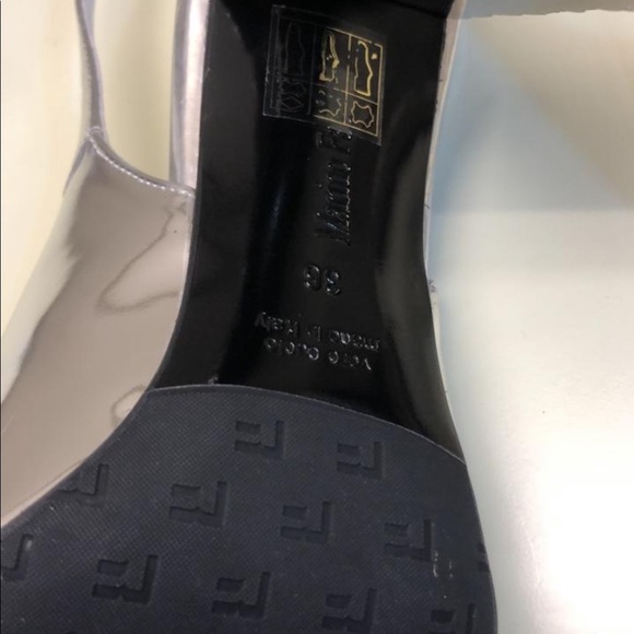 MARINI FABIANI MADE IN ITALY PEEP TOE SILVER HEELS WITH COOL HEEL DESIGN - Picture 7 of 7